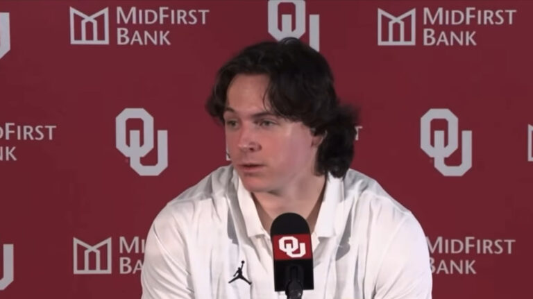 Oklahoma Sooners QB John Mateer