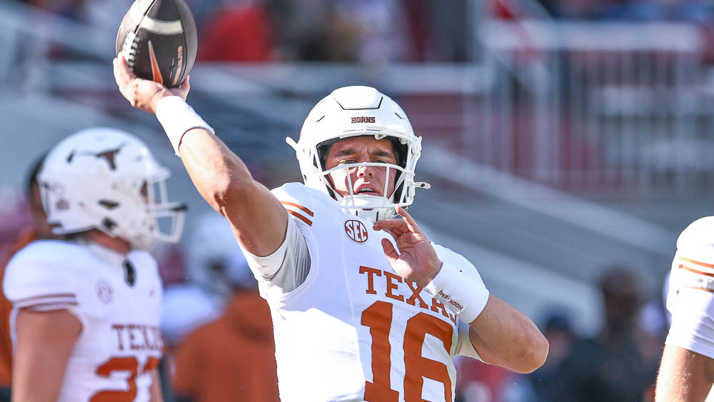Texas Longhorns quarterback Arch Manning