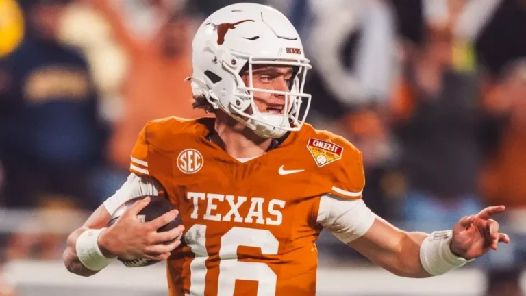 Texas Longhorns quarterback Arch Manning